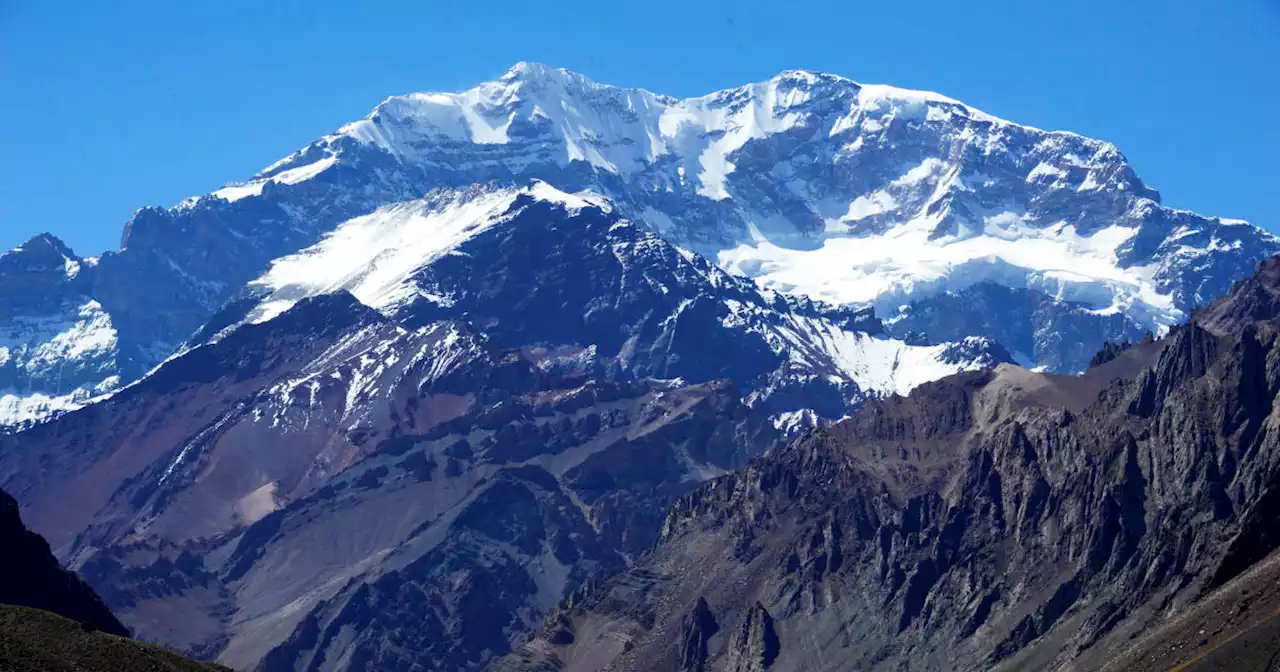 2 U.S. mountaineers among 3 dead climbing Aconcagua, the tallest peak in the Americas