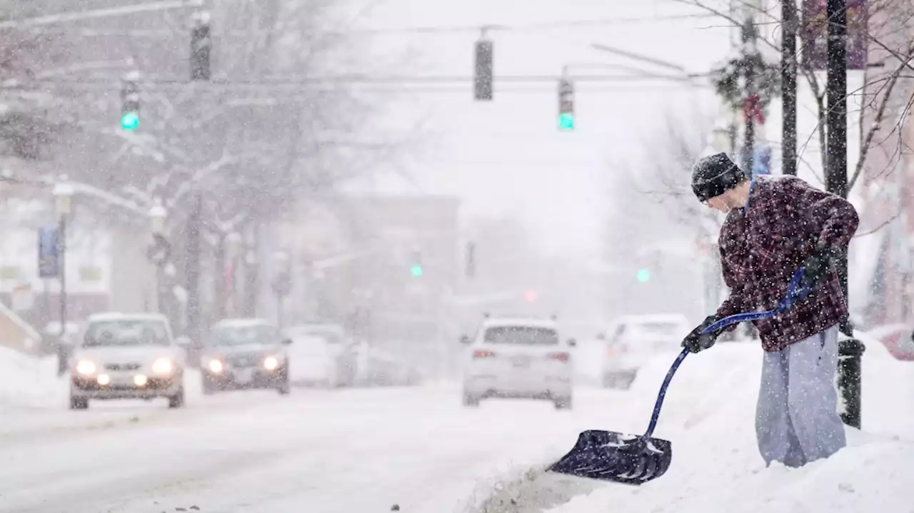 Mix of snow, freezing rain closes schools across the Maritimes Friday