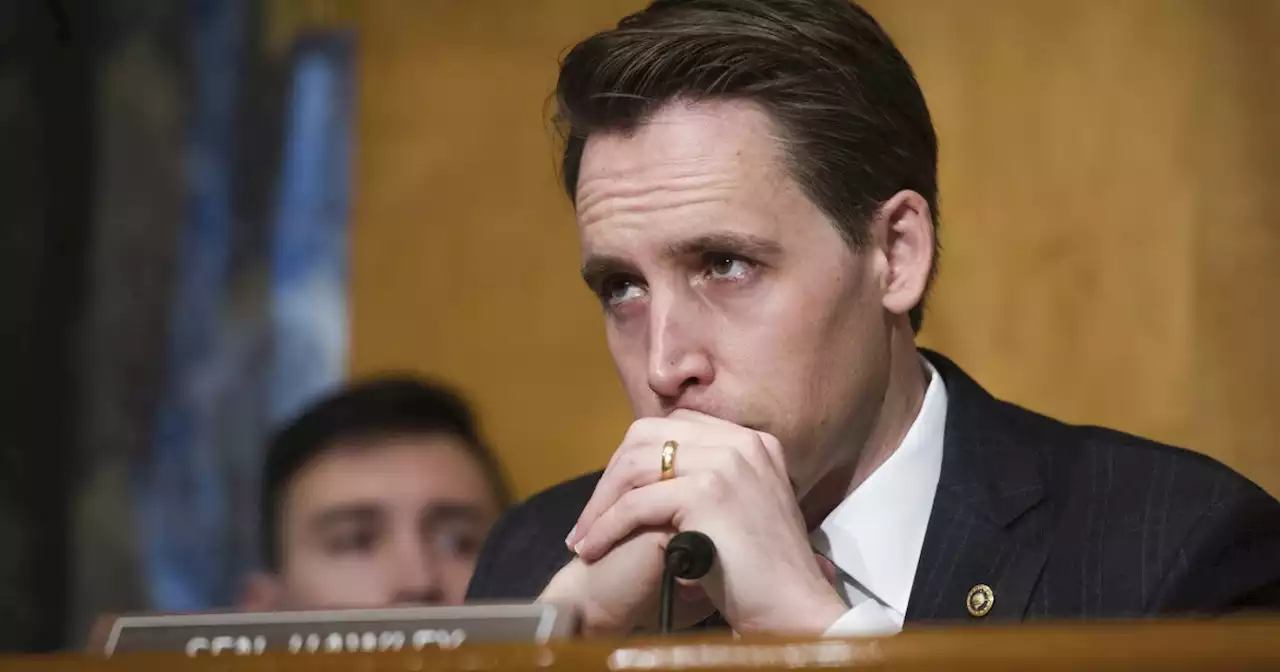 Hawley: 'Very disturbing possibility' US manufacturing helped build Chinese balloon