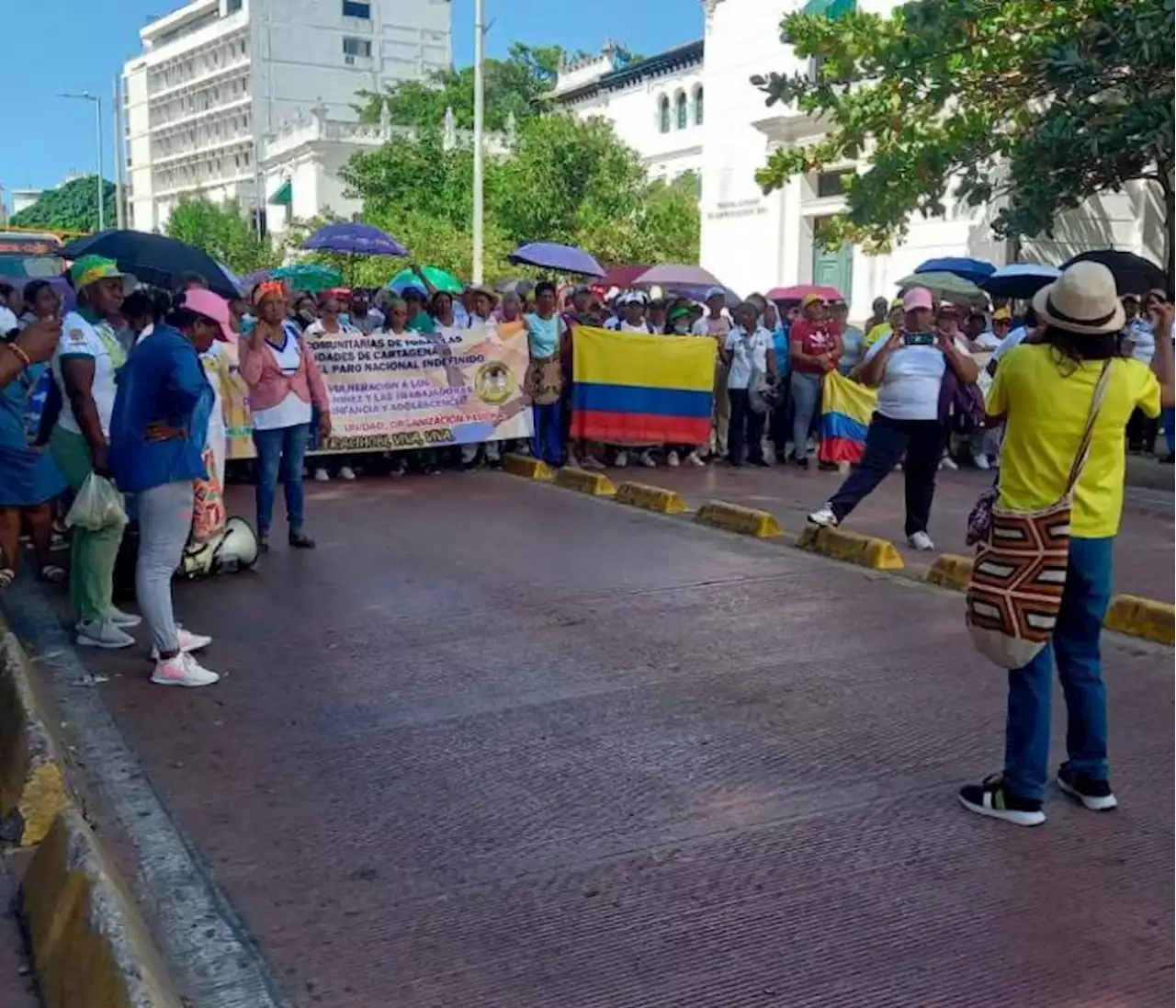 ¡En pie de lucha! No cesan protestas de trabajadoras del ICBF