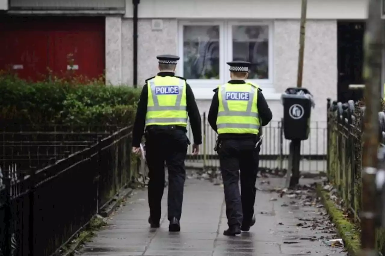 Glasgow woman had fast straps applied after viciously attacking cops