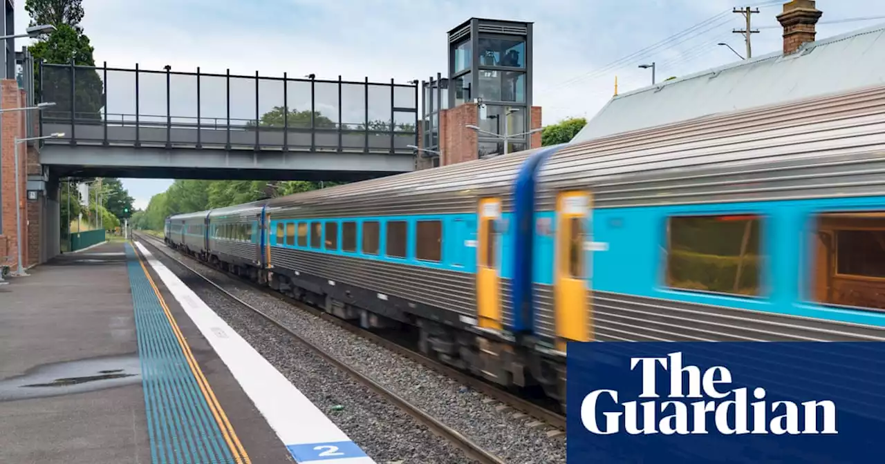 NSW Labor pledges to improve ageing regional trains after ‘botched’ rollout of new fleet