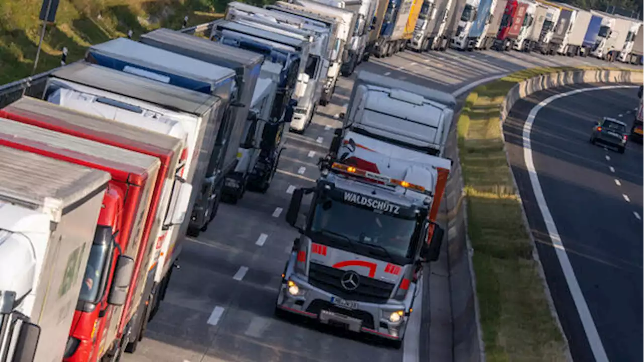 Klimaneutraler Schwerlastverkehr: Verbrenner-Aus bei Lkw – Europäische Industrie wirbt für synthetische Kraftstoffe