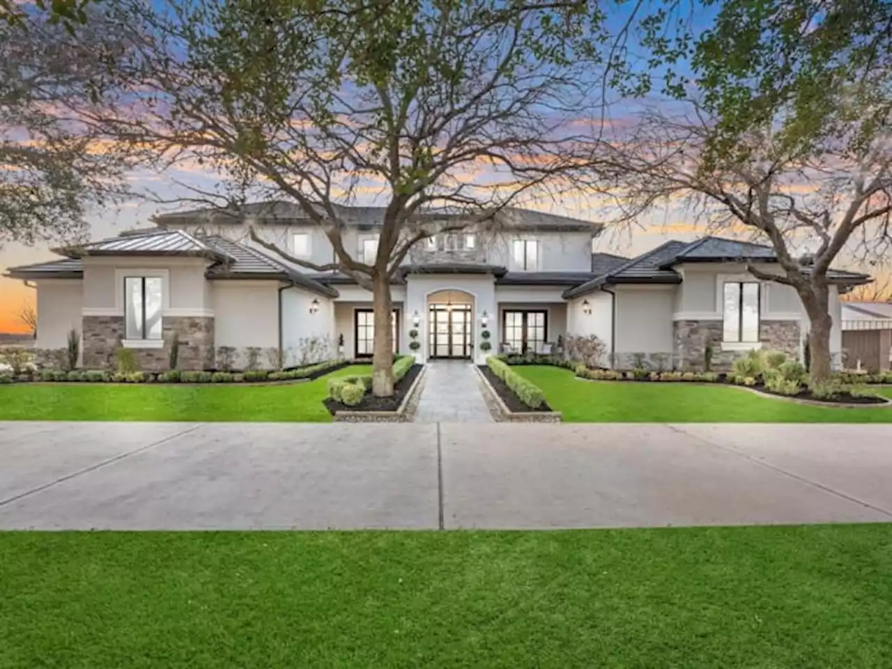 PHOTOS: Katy estate on market for $2.8M is grand -- and so is the chicken coop