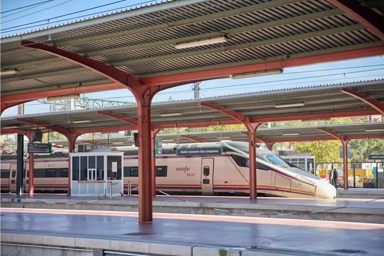 Renfe da la razón al interventor que apeó a 22 niños de un tren en Palencia: 'Atascaron el baño con papel higiénico que usaron como serpentinas'