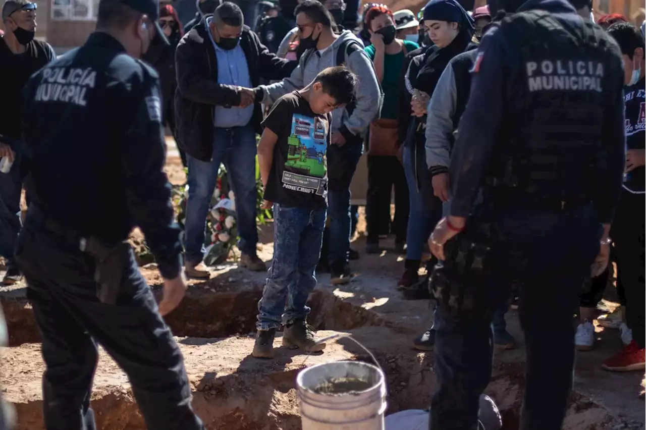 Asesinan a tres policías de Nuevo León a 500 metros de comisaria