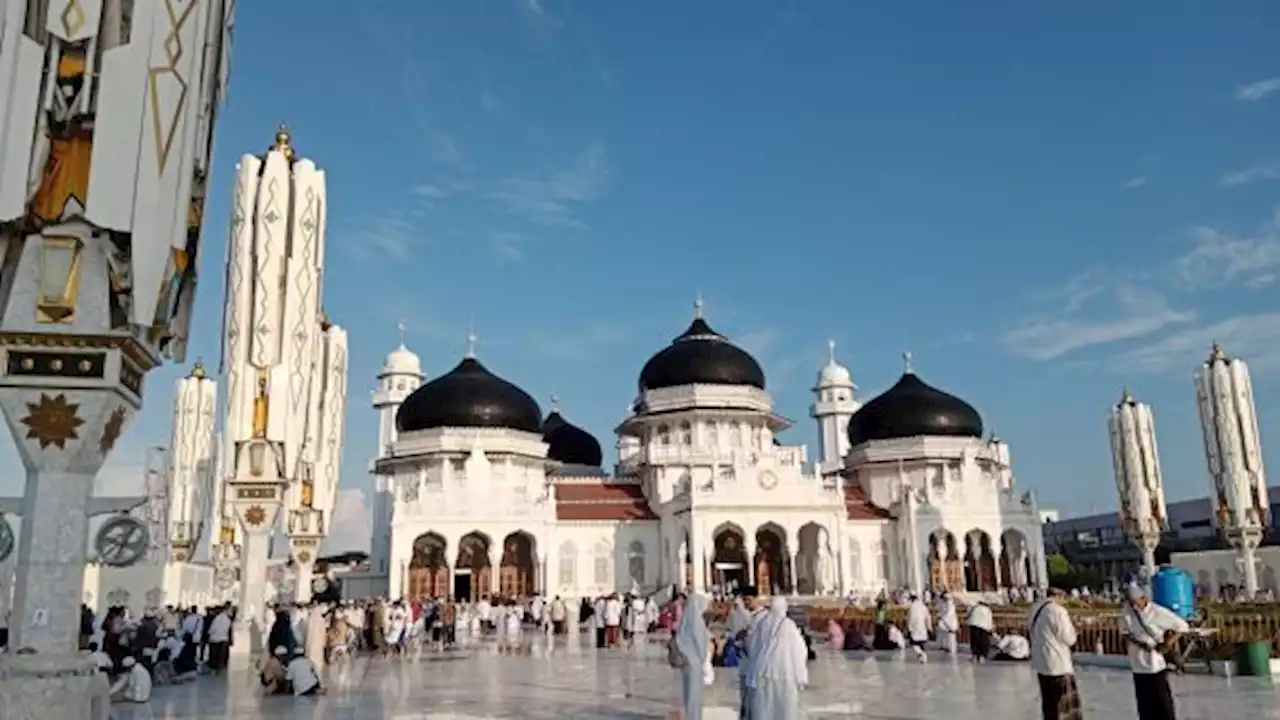 Warga Aceh Salat Gaib bagi Korban Gempa Turki di Masjid Baiturrahman