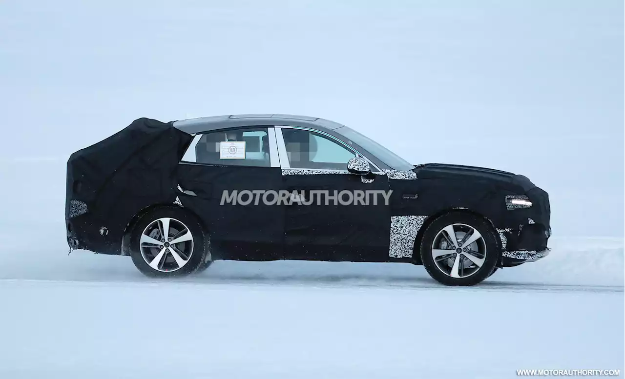 2025 Genesis GV80 Coupe spy shots