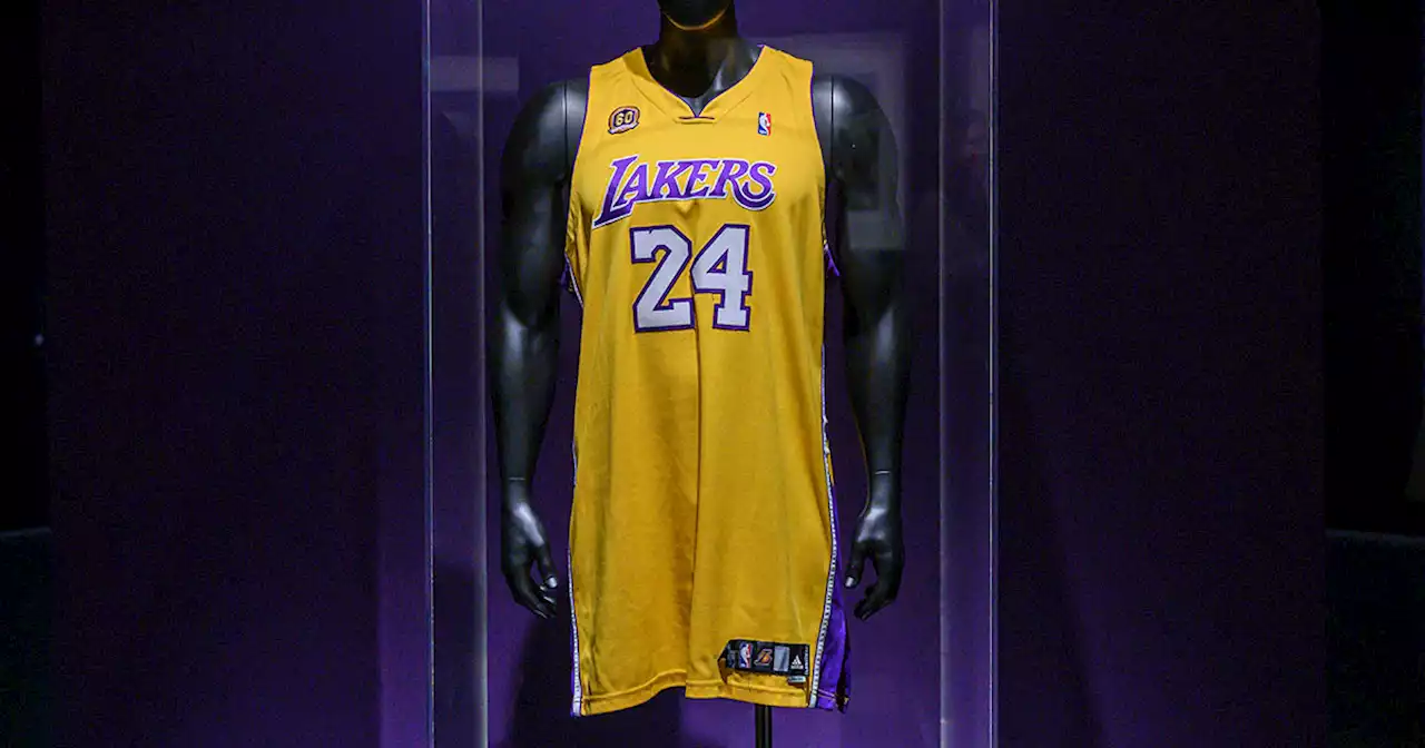 Iconic Kobe Bryant jersey sells for P316.7 million at auction