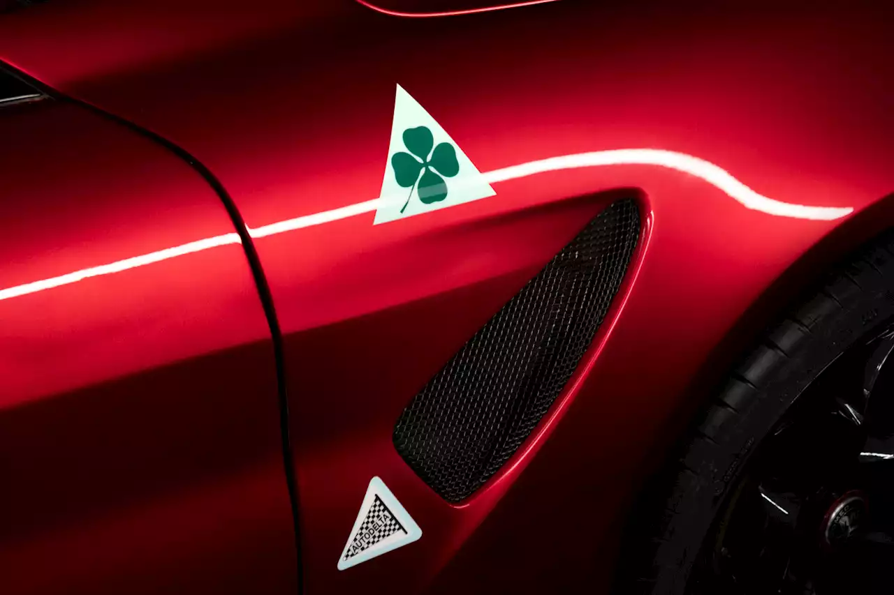 Alfa marks Quadrifoglio centenary with new logo