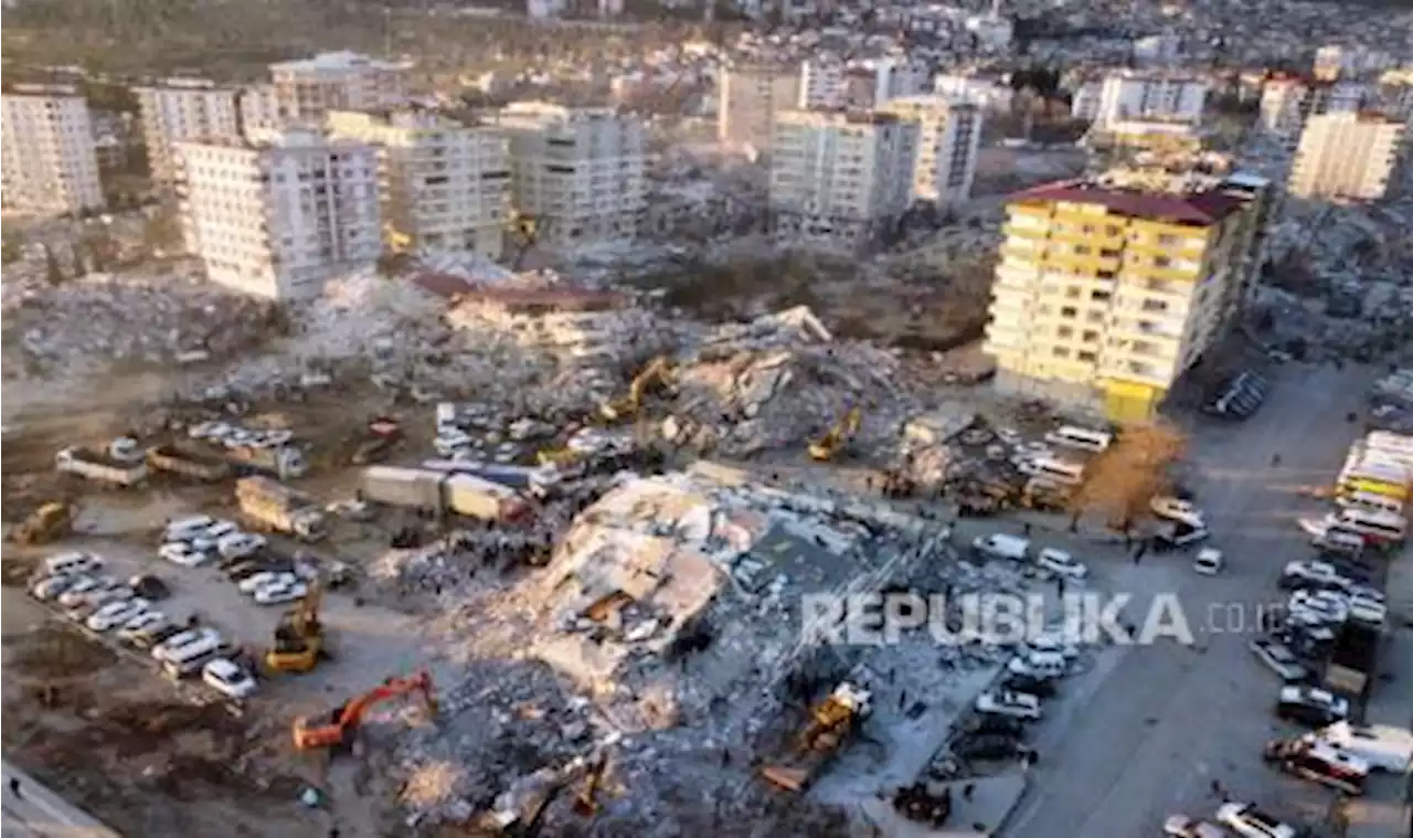 Keluarga WNI Korban Gempa Turki Lihat Penguburan via Rekaman Video |Republika Online