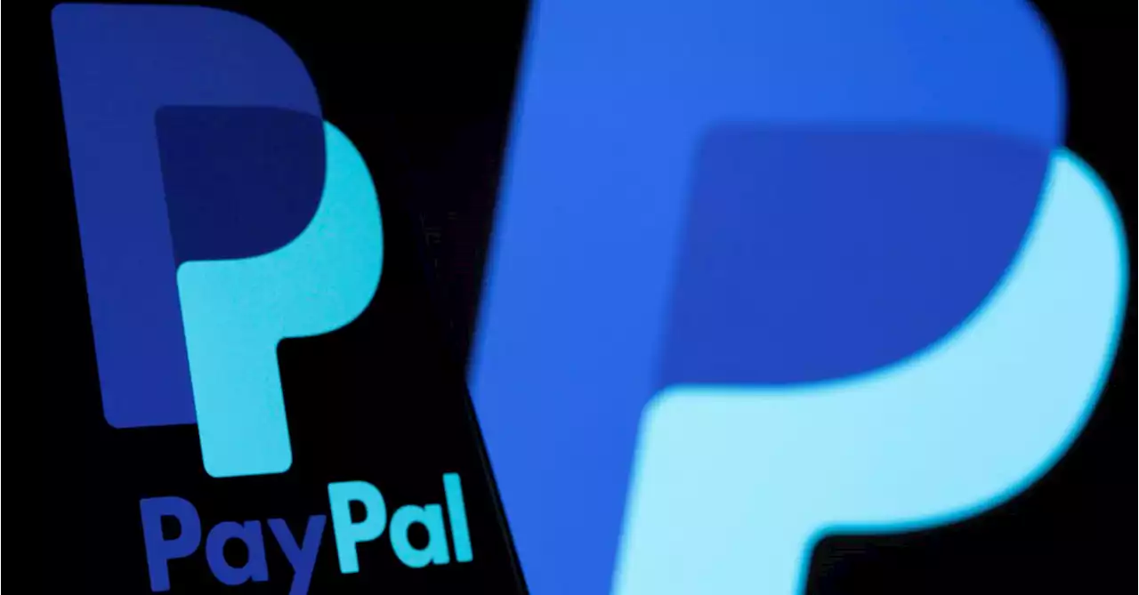 PayPal forecasts strong full-year profit, says CEO to retire at year-end