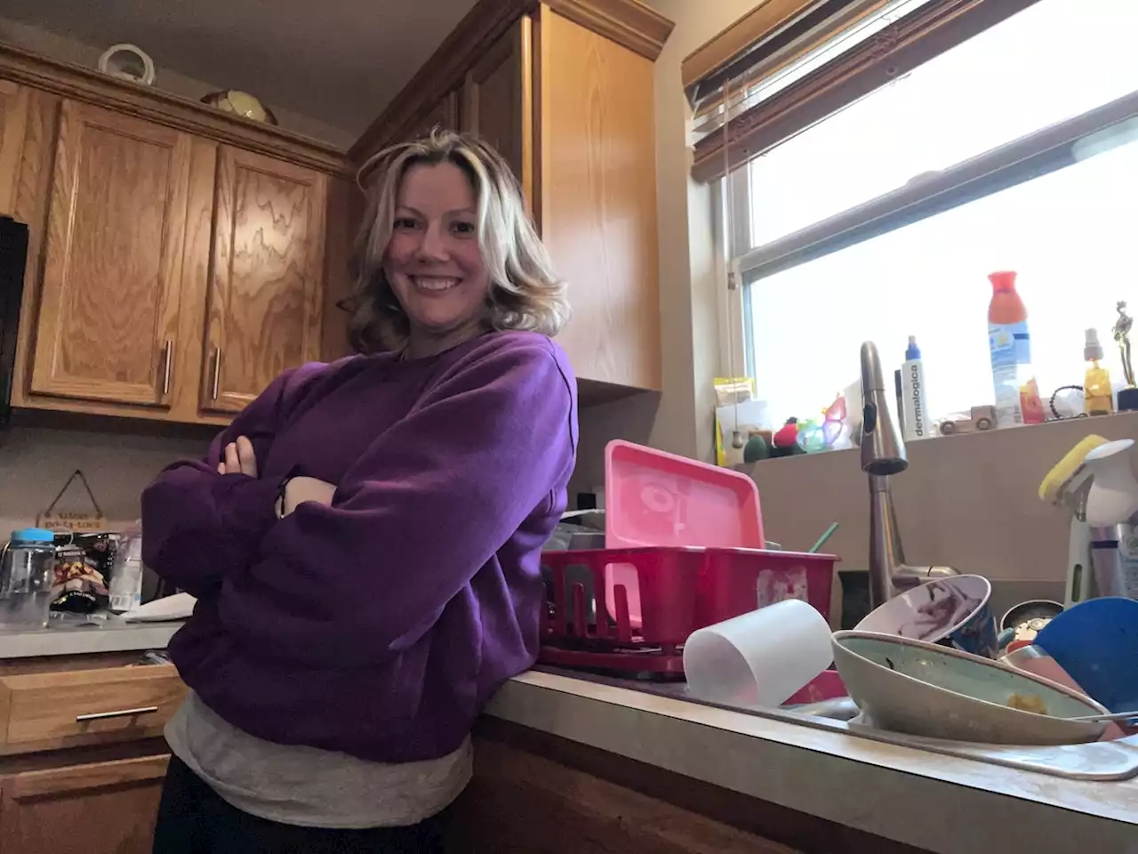 A TikTok Mom Hilariously Gives Tours Of Her Messy House, And It's So Relatable