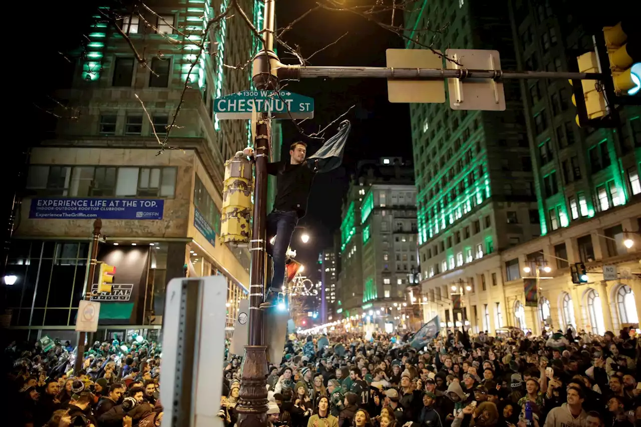 Eagles Fans Would Celebrate a Super Bowl Win With a Dangerous Tradition. Here’s How to Do It.