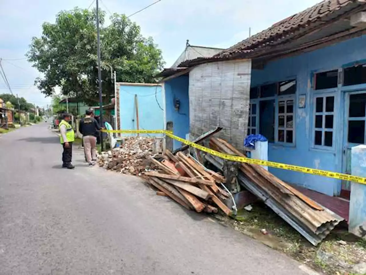 Bikin Kaget! Granat Diduga Masih Aktif Ditemukan di Plafon Rumah Warga Klaten