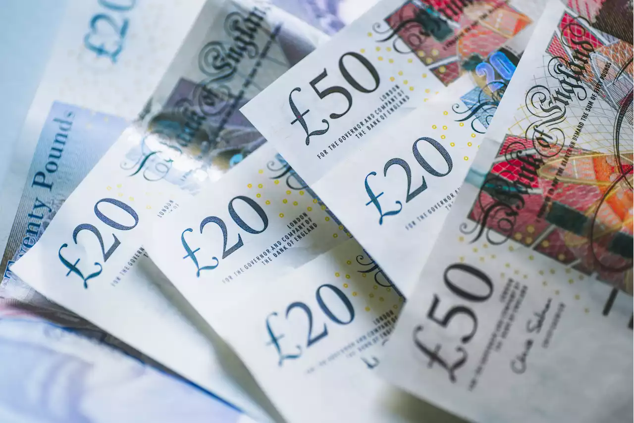 Five free cash schemes closing within weeks - how to claim up to £500 now