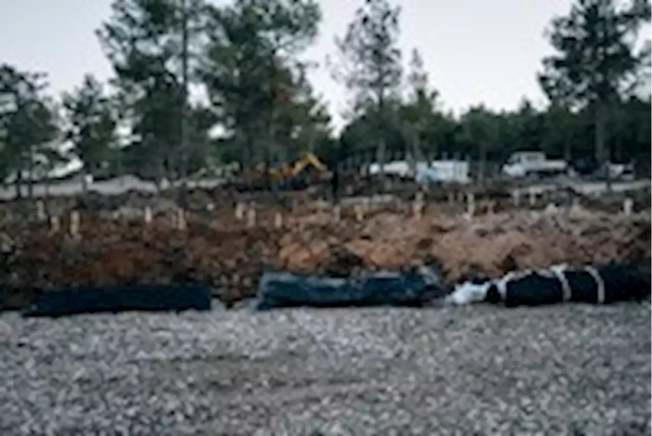 In a swelling Turkish cemetery, a glimpse of the earthquakes’ rising toll