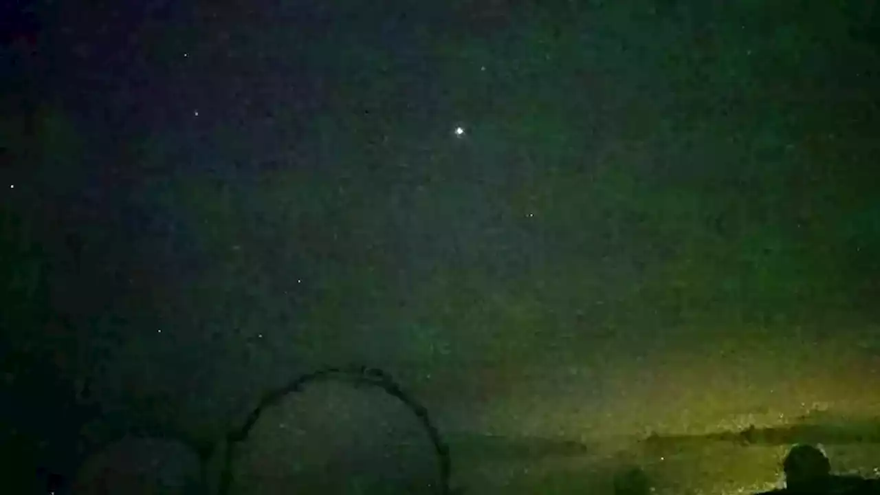 Strange Green Laser Lines Over Hawaii Observatory - Videos from The Weather Channel