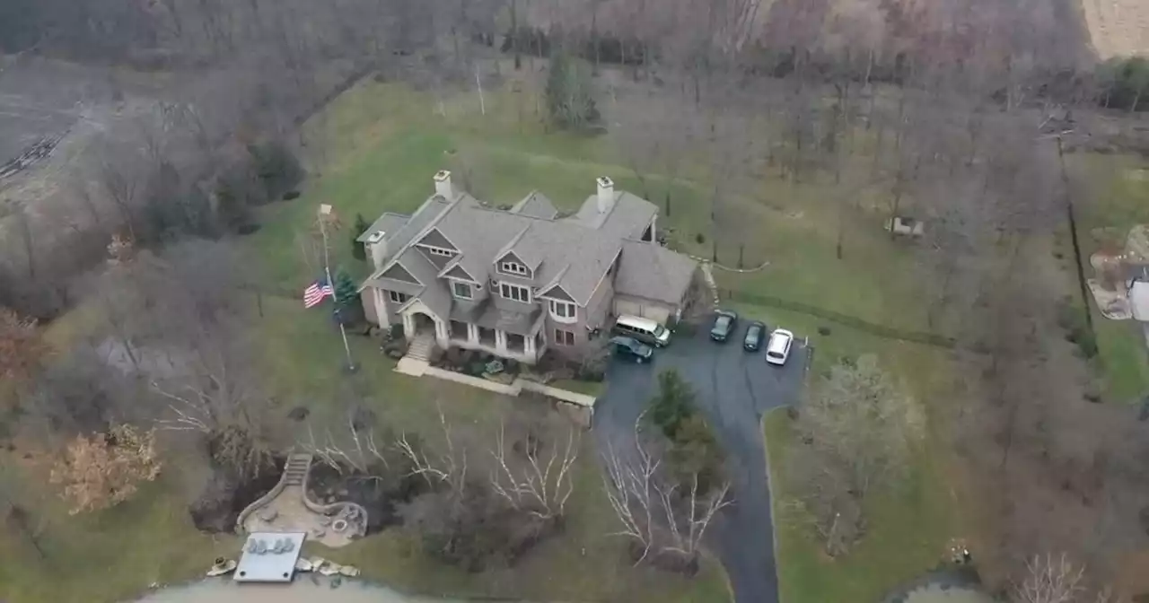 FBI search former Vice President Mike Pence's Indiana home to search for classified documents