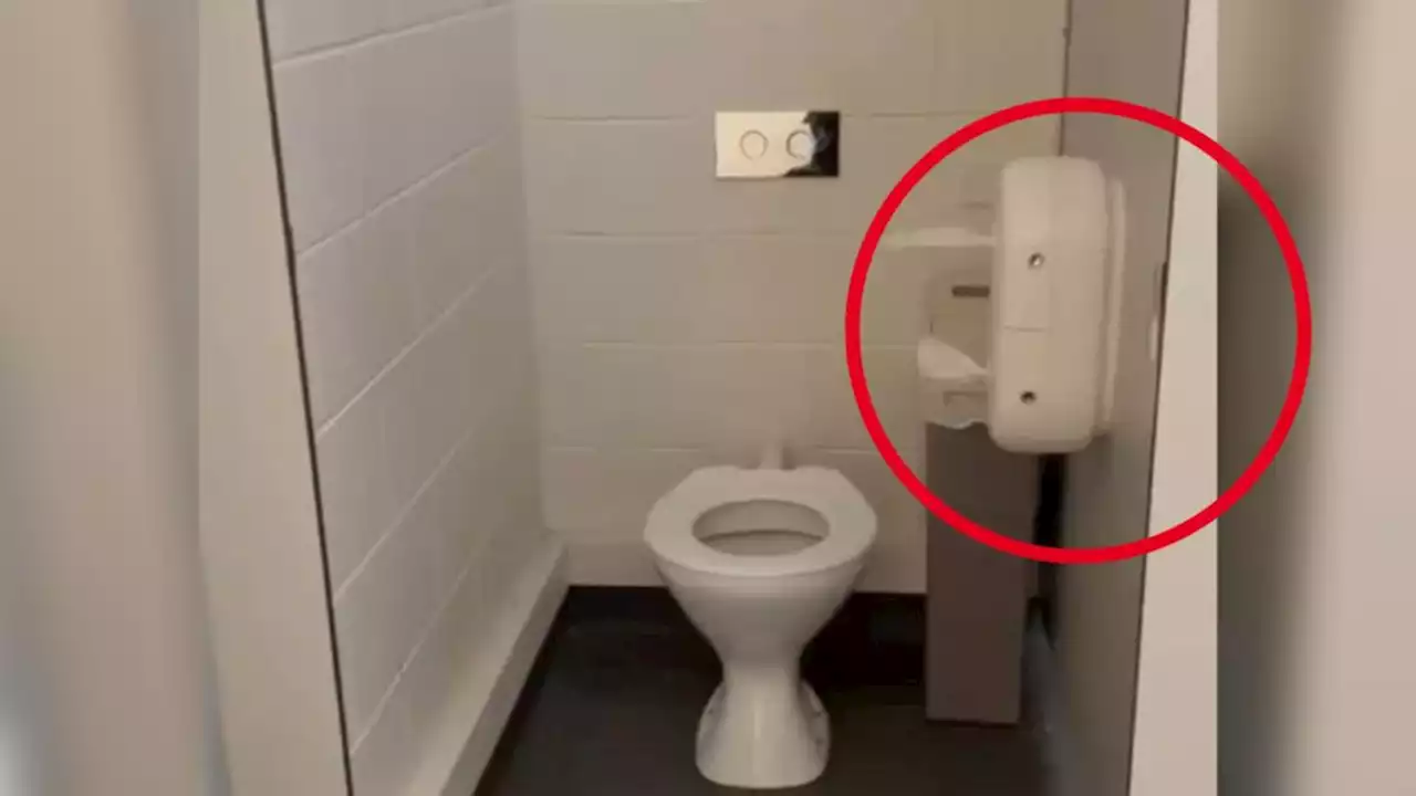 Aussie school accused of ‘human rights violation’ over radical toilet door move