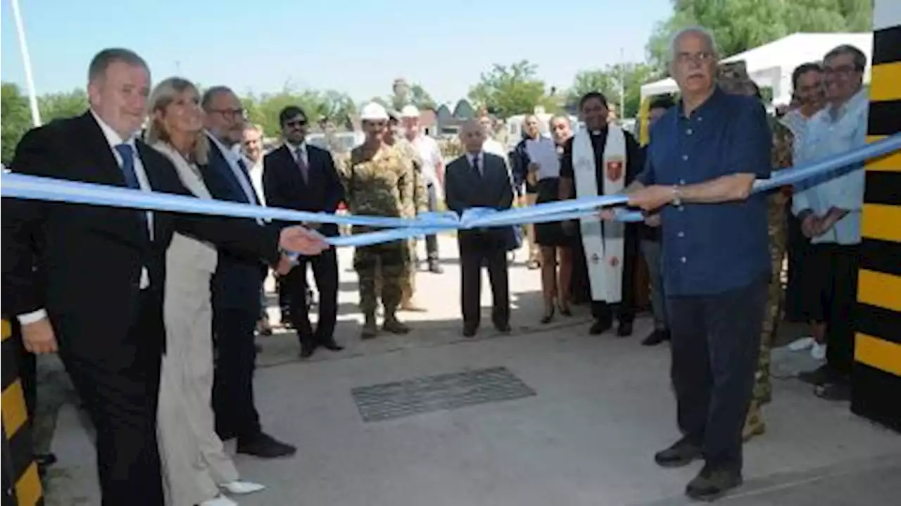 Taiana inauguró una planta dedicada a la modernización de vehículos del Ejército