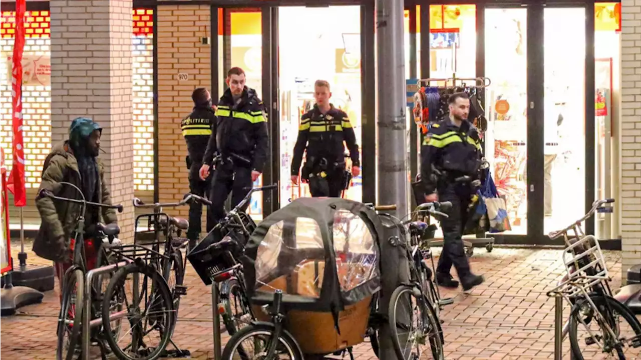 Drogist aan Bijlmerplein voor de tweede keer in drie dagen overvallen