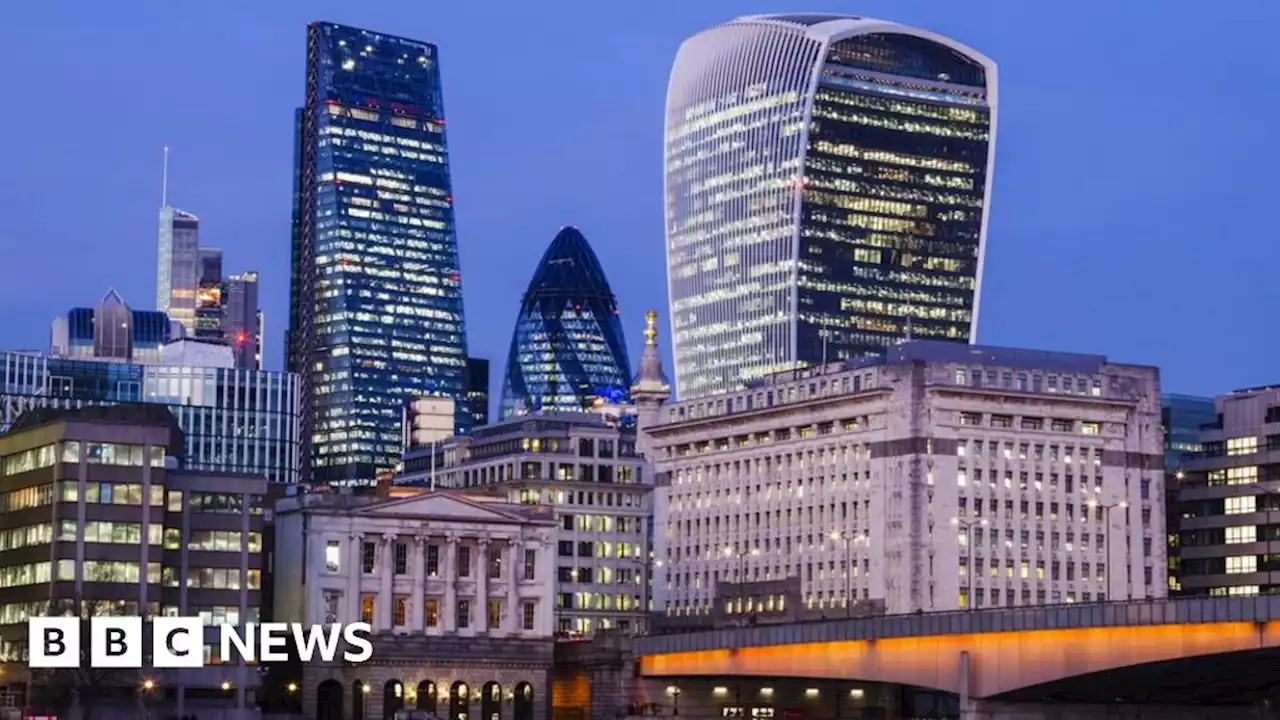 Plans to dim City of London's skyscrapers to save energy