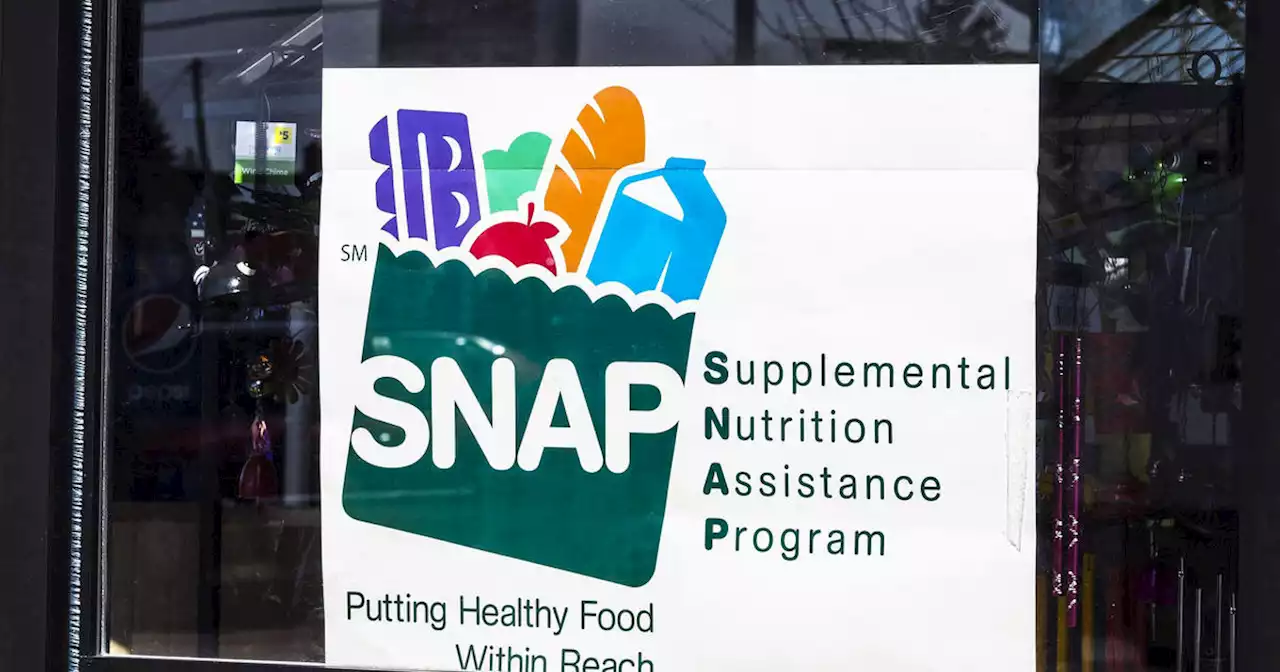 Local leaders, food banks scrambling to help low-income Americans with extra SNAP payments ending soon