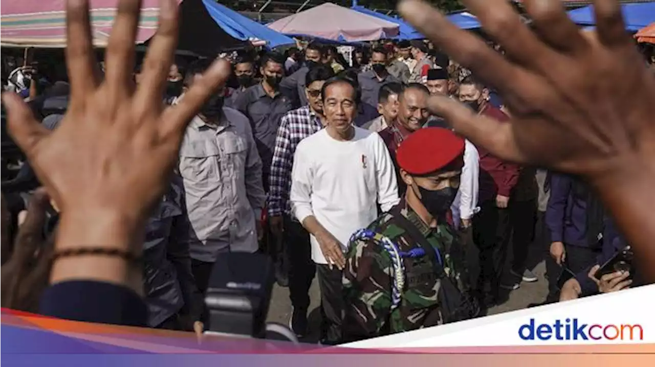 Bagi-bagi KUR di Aceh, Jokowi: Jangan Dibelikan Mobil, Hati-hati!