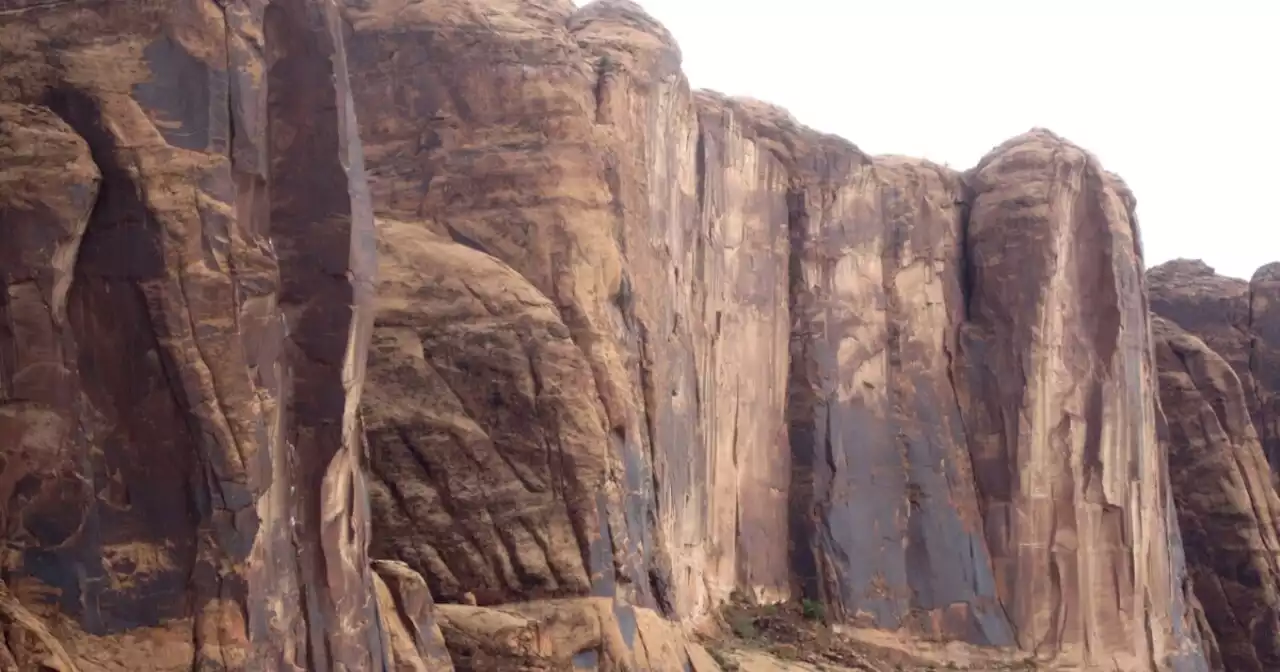 Teenage girl falls to her death while hiking in Moab