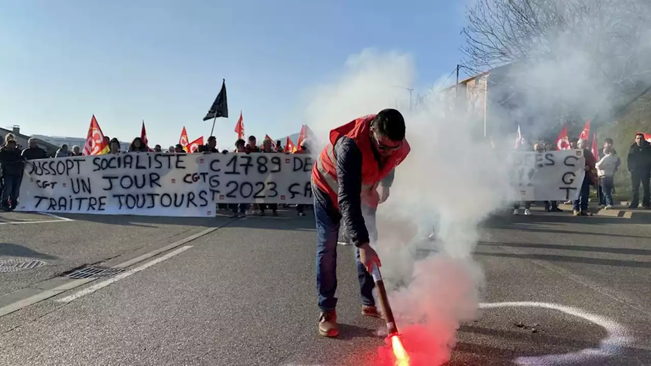 REPORTAGE. Réforme des retraites : à Annonay, l'enfant du pays Olivier Dussopt désormais taxé de 'traître' dans les manifestations