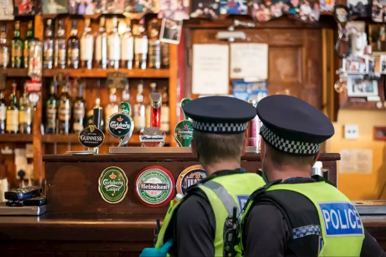 Man kicked out of Glasgow pub went on to push a cop into car