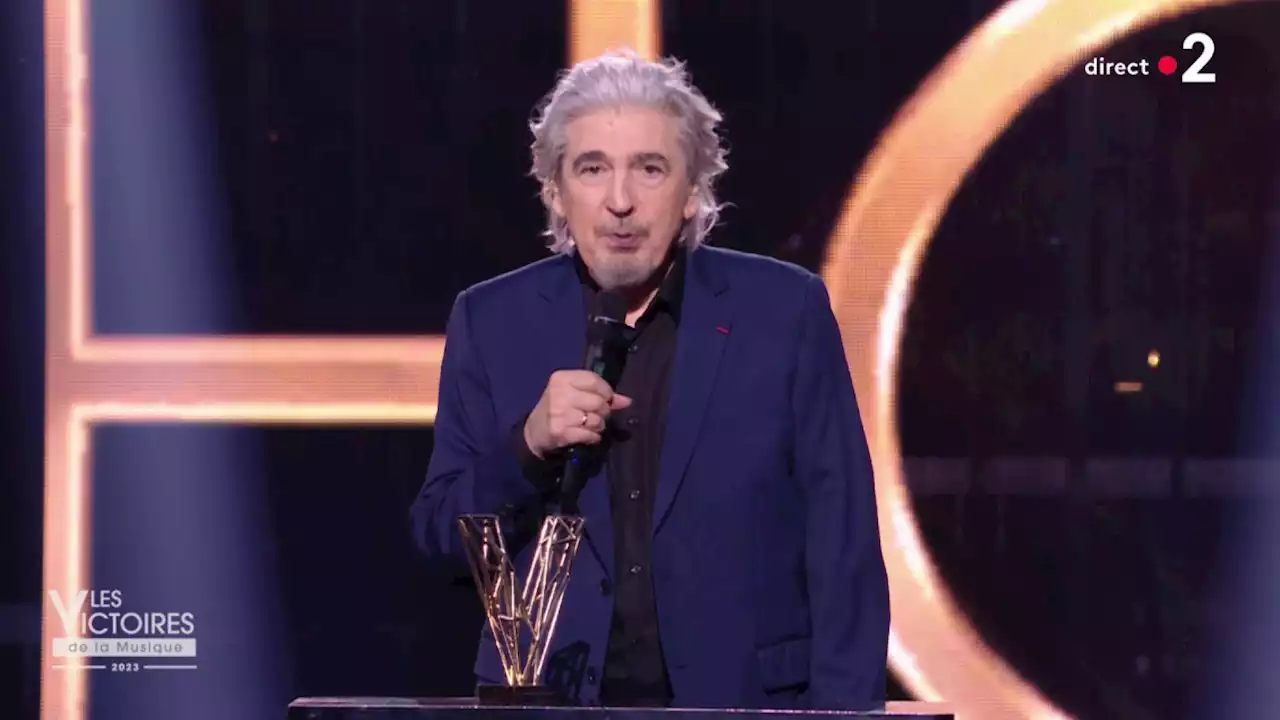 Serge Lama a reçu une Victoire de la musique très symbolique