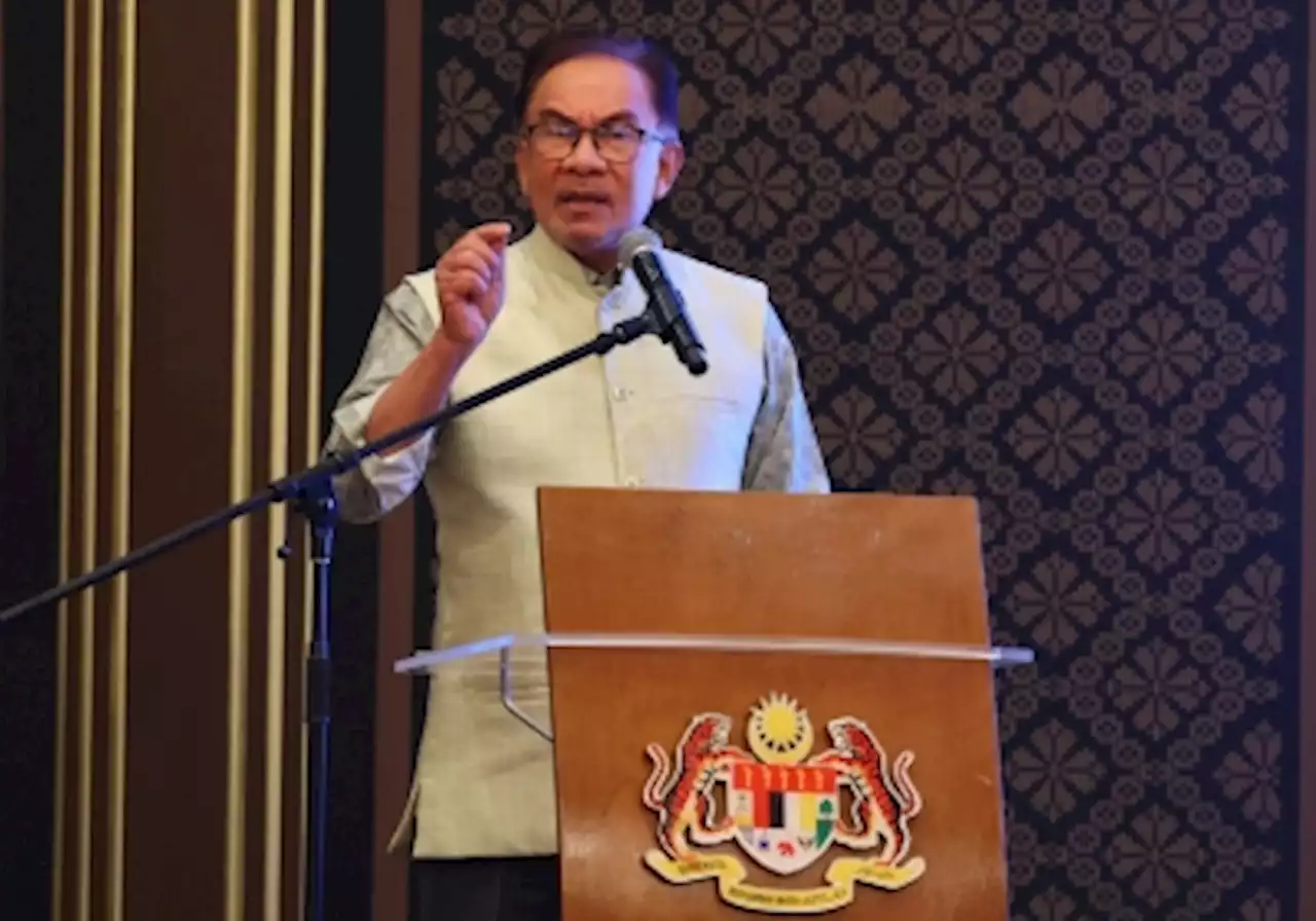 Govt to prioritise solving dilapidated school issue nationwide, says PM Anwar