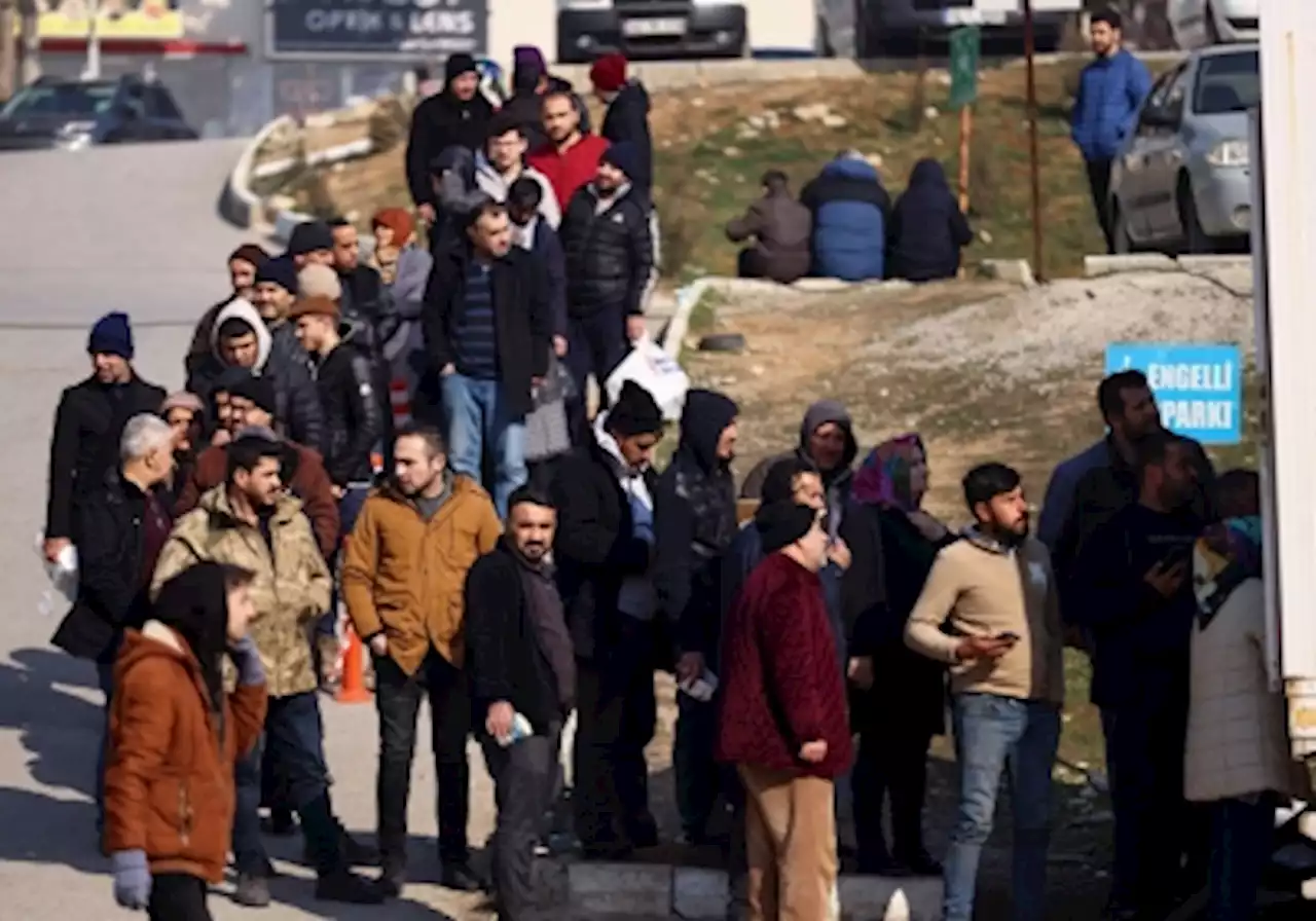 Turkey-Armenia gate opens for first time in decades to allow aid