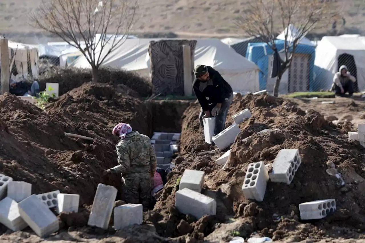 Cotton field turns into cemetery after Türkiye quake