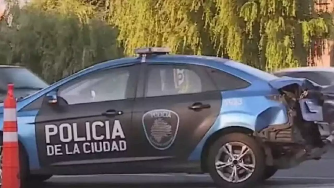 Una mujer se arrojó de un auto en la General Paz y está herida de gravedad | Se cree que fue por una discusión con su pareja