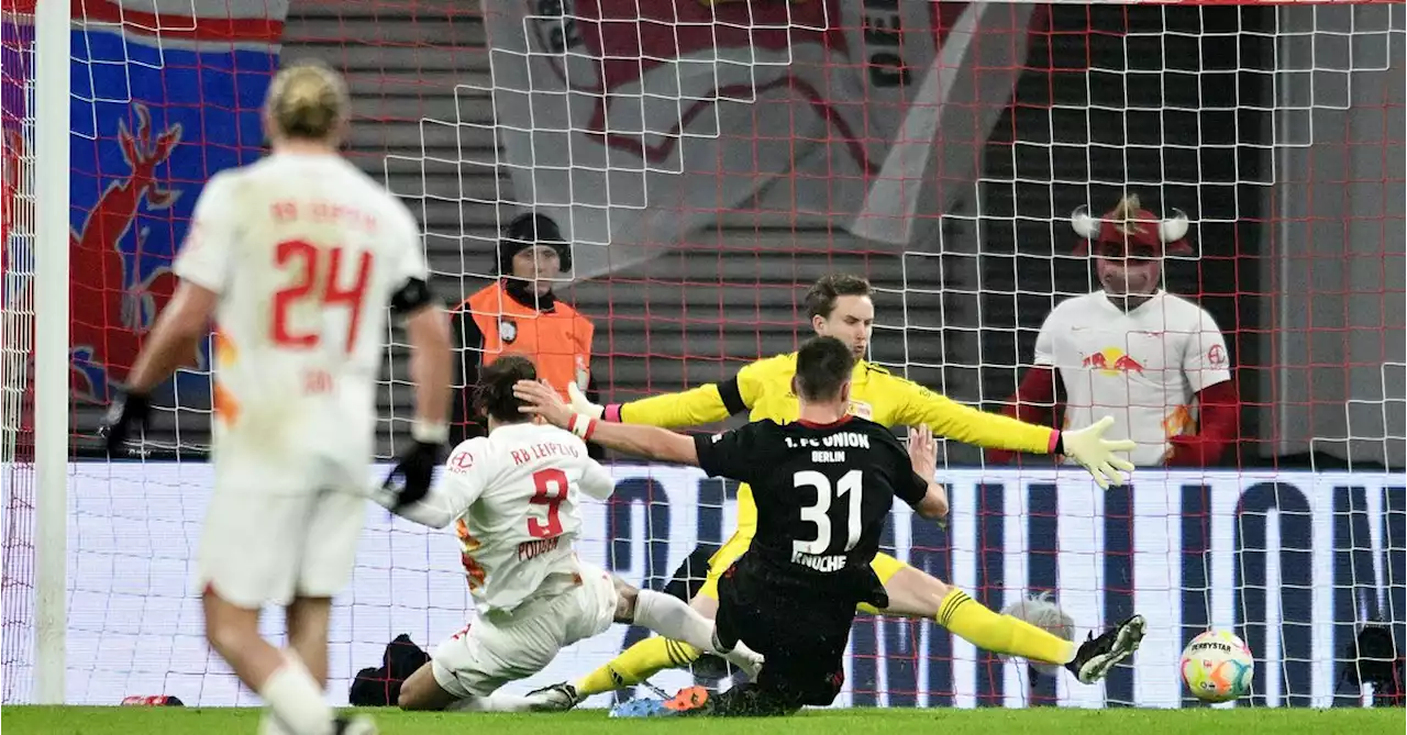 Union battle back to win at Leipzig and stay on Bayern's heels