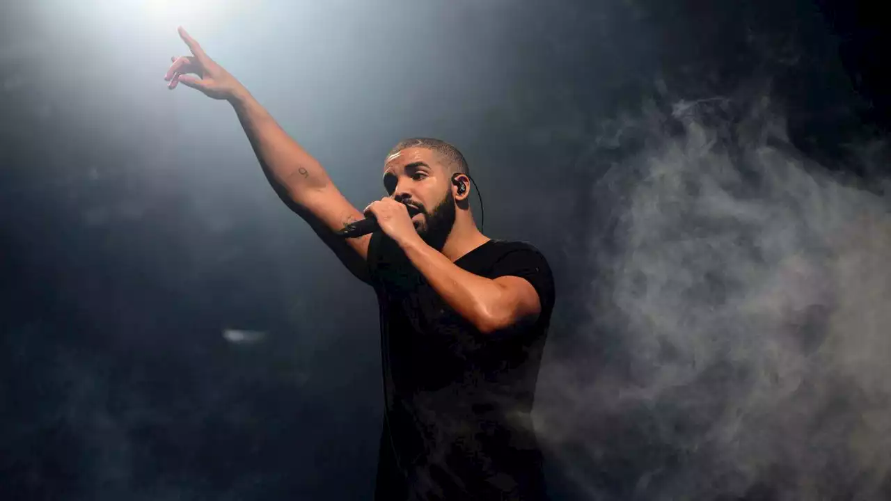 Drake delivers hits at 'Homecoming' Super Bowl week concert