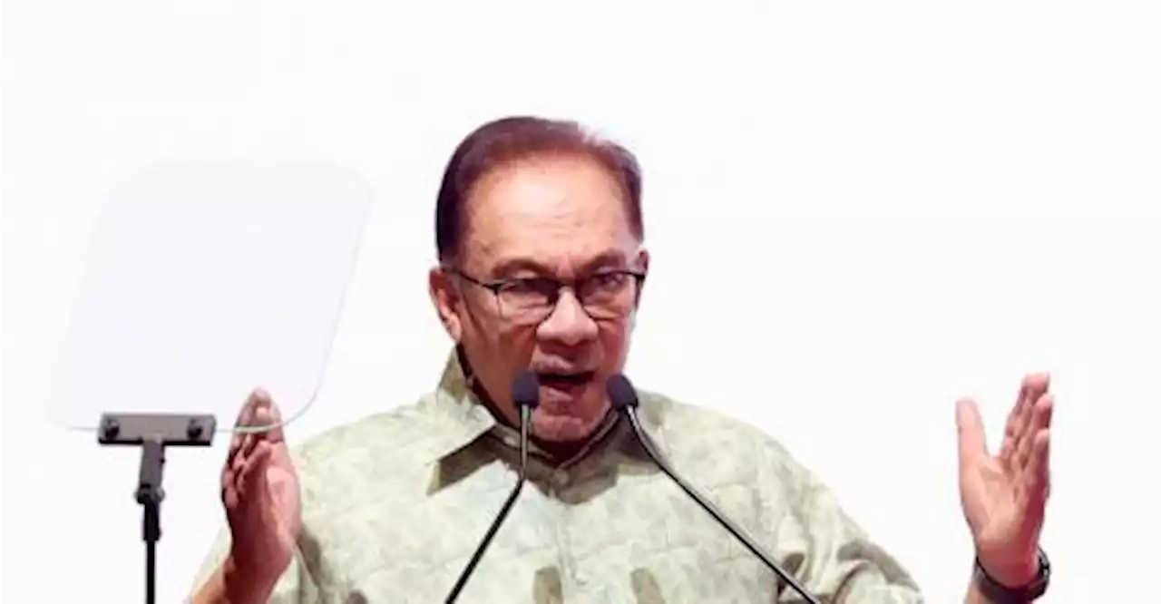 NIISe contract probe: Don&#039;t jump the gun and wait for report, Anwar tells Muhyiddin