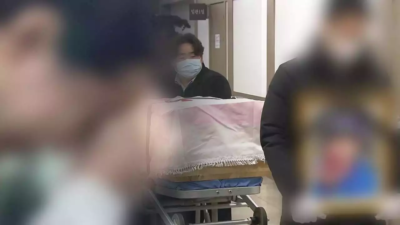 학대로 숨진 초등생 '눈물의 발인'...외가 유족 '친부, 살인죄 적용해야'