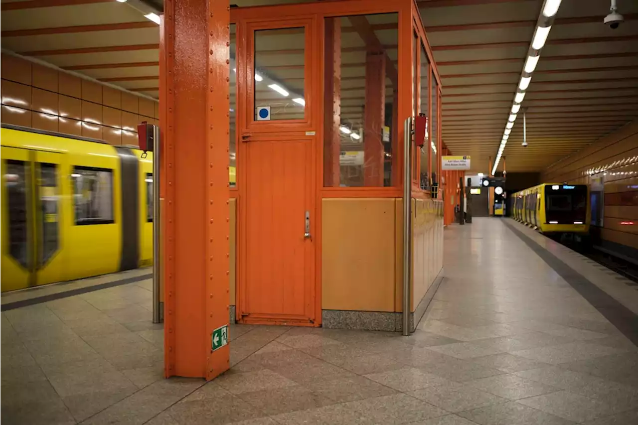 Berlin-Mitte: Mann schießt mehrfach auf U-Bahnhof und Fahrgast