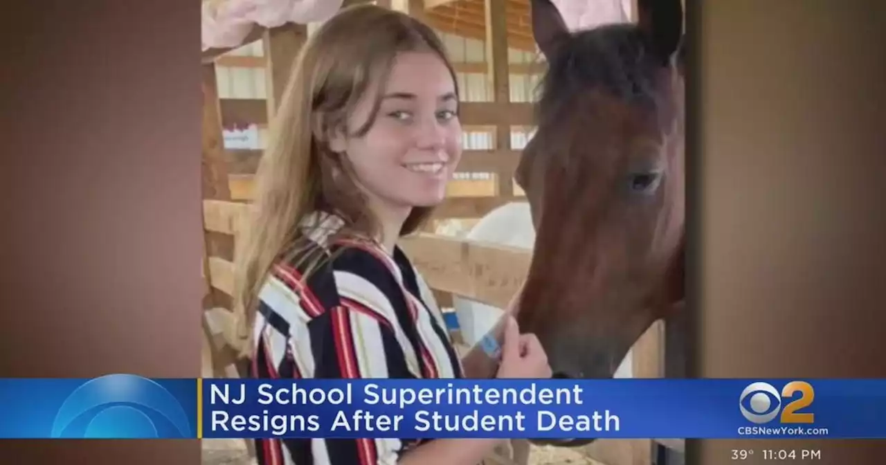 NJ school district superintendent resigns after student's death