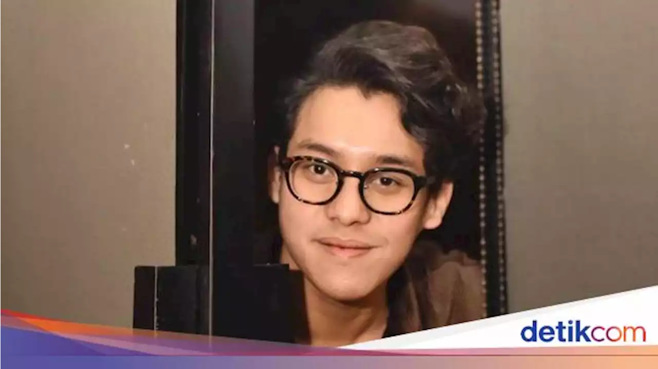 Ardhito Pramono Ungkap Penyebab Pingsan di Panggung karena Maag Akut