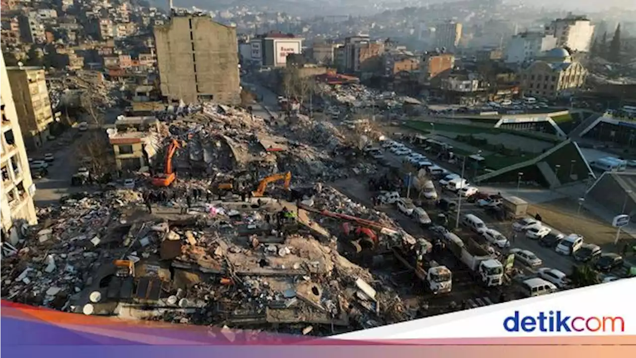 Potret Gedung-gedung Rata dengan Tanah Usai Diguncang Gempa Turki