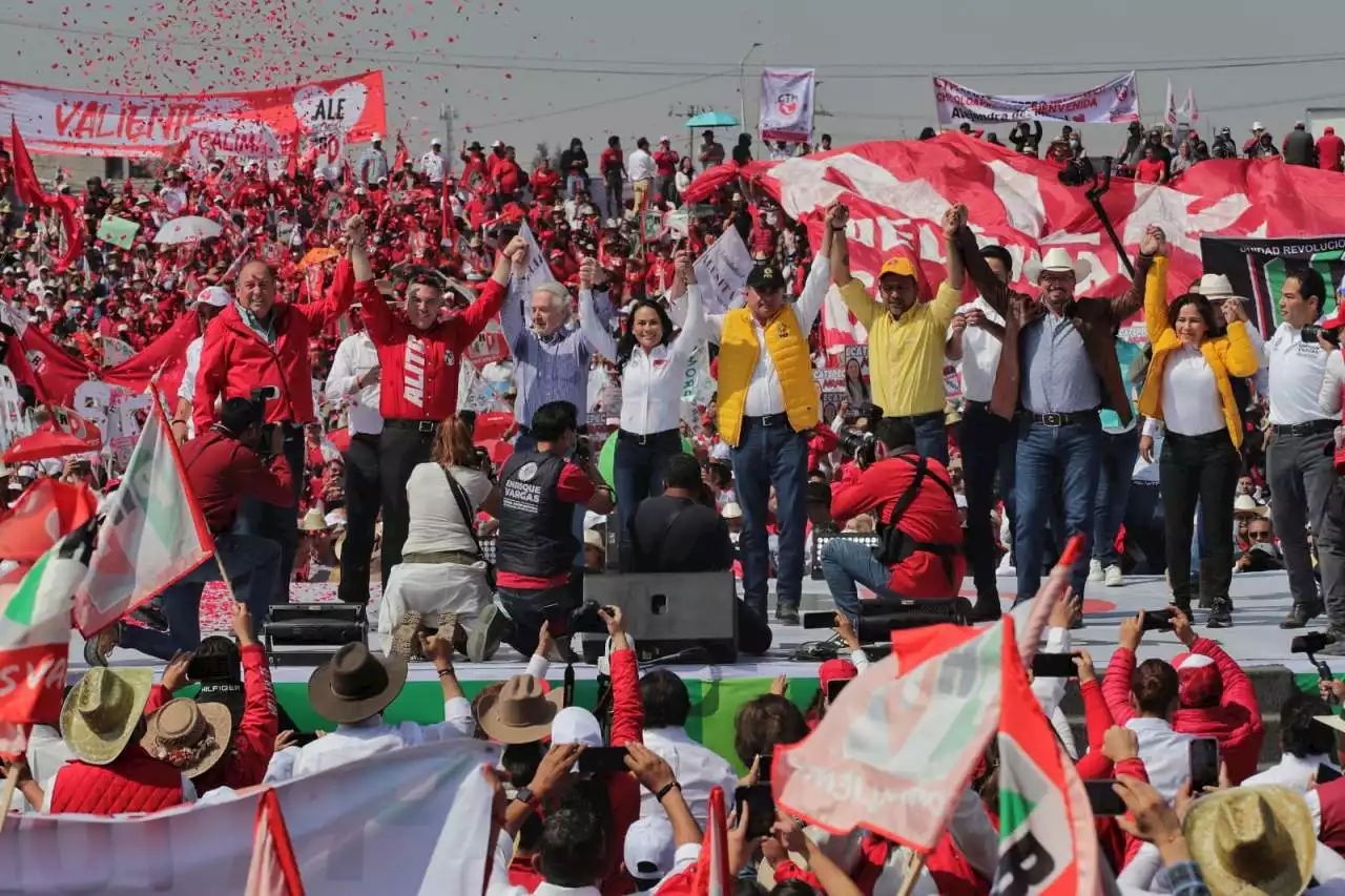 Alito y Creel levantan la mano a Alejandra del Moral en cierre de precampaña del Edomex