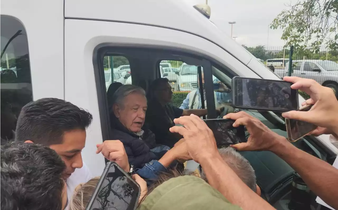 AMLO llega a Tabasco para encabezar reunión con funcionarios del Banco del Bienestar