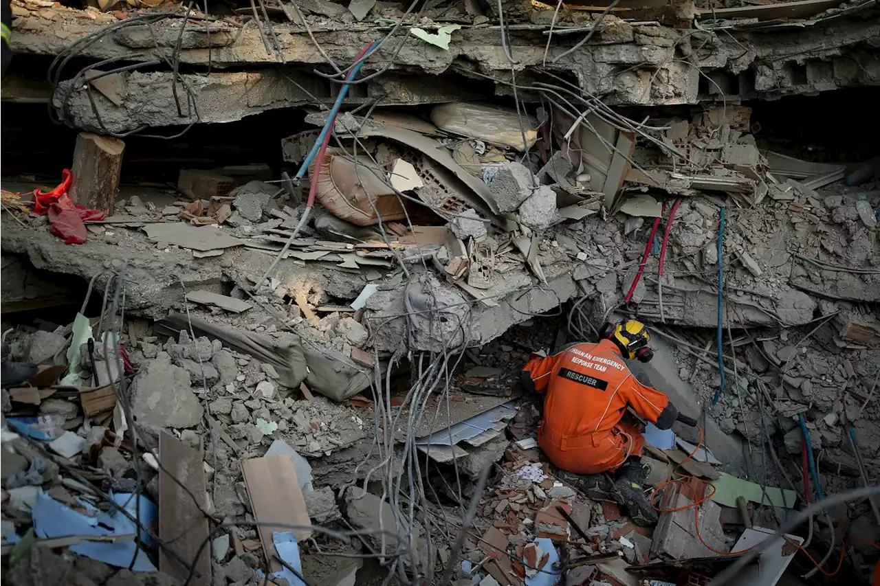 Terremoto en Turquía: Reportan más de 100 detenidos por derrumbe de edificios