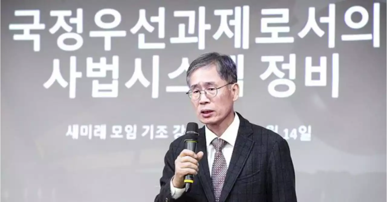 '윤 멘토' 신평 '윤, 노무현 말고 링컨처럼 이준석 끌어안아야' | 중앙일보