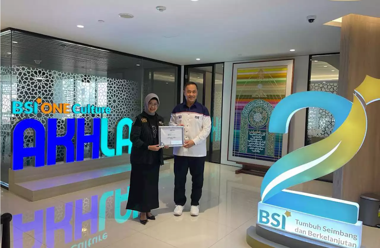 Implementasikan Core Values BerAKHLAK, BSI Diapresiasi Founder ESQ